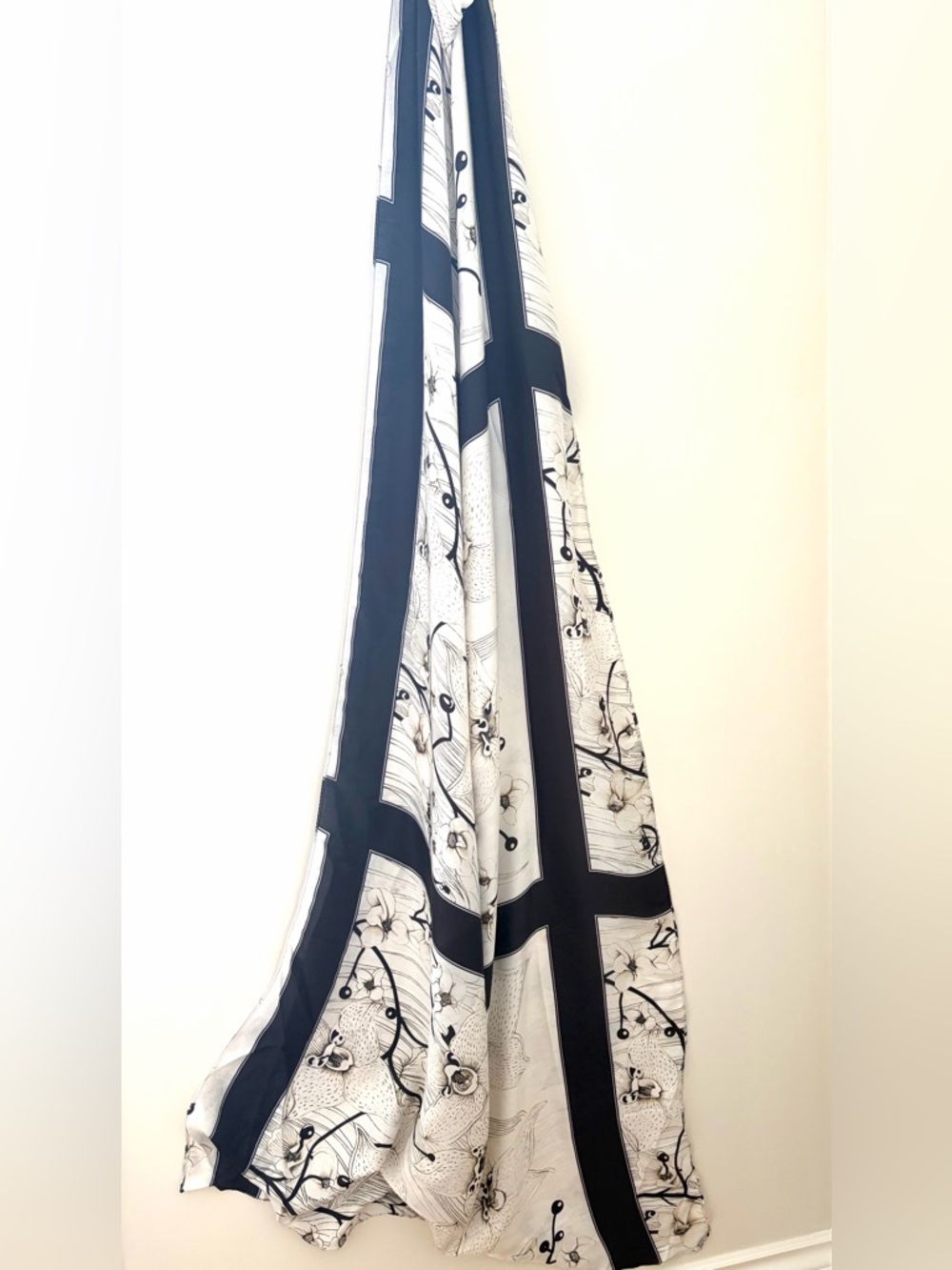 Black and White Satin Floral Scarf - Picture 3 of 4